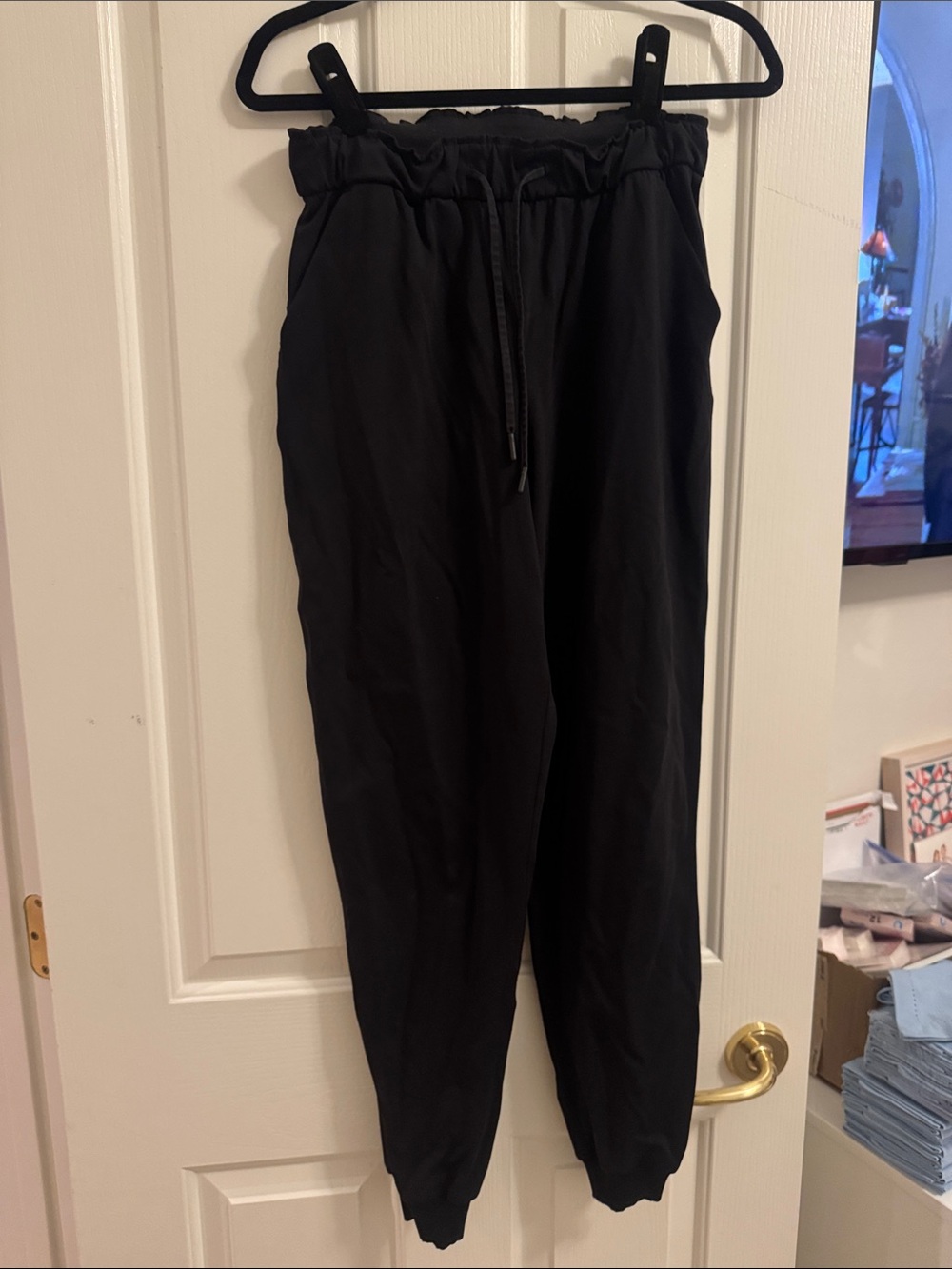 Women’s lulu lemon joggers